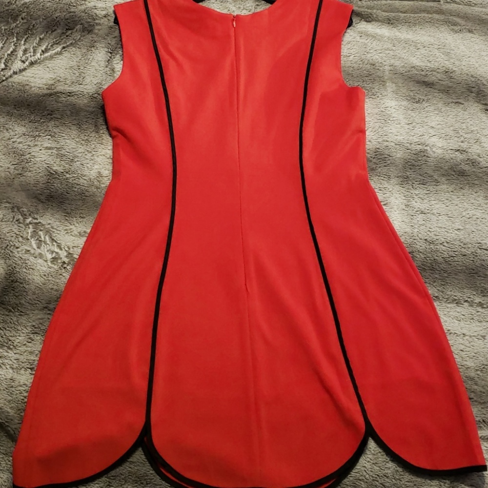 Dress - Picture 2 of 4